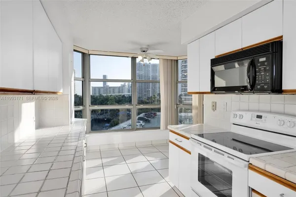 $3,600 | 3530 Mystic Pointe Drive, Unit 710, Aventura, FL 33180