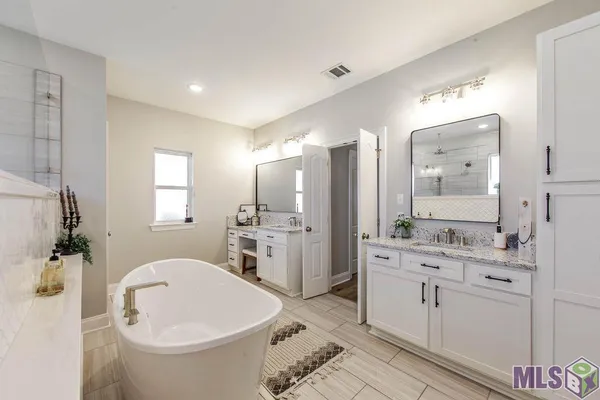 $512,500 | 22670 Highway 20, Vacherie, LA 70090