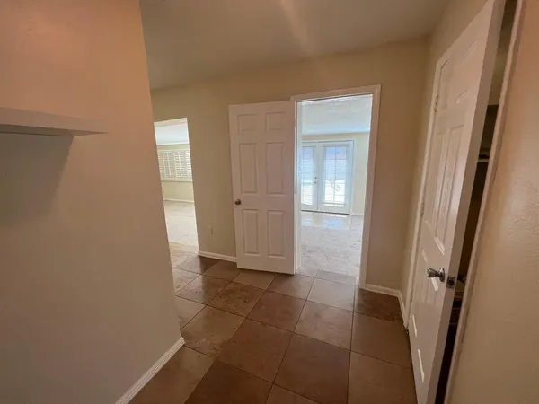 $2,700 | 7417 East Cambridge Avenue, Scottsdale, AZ 85257