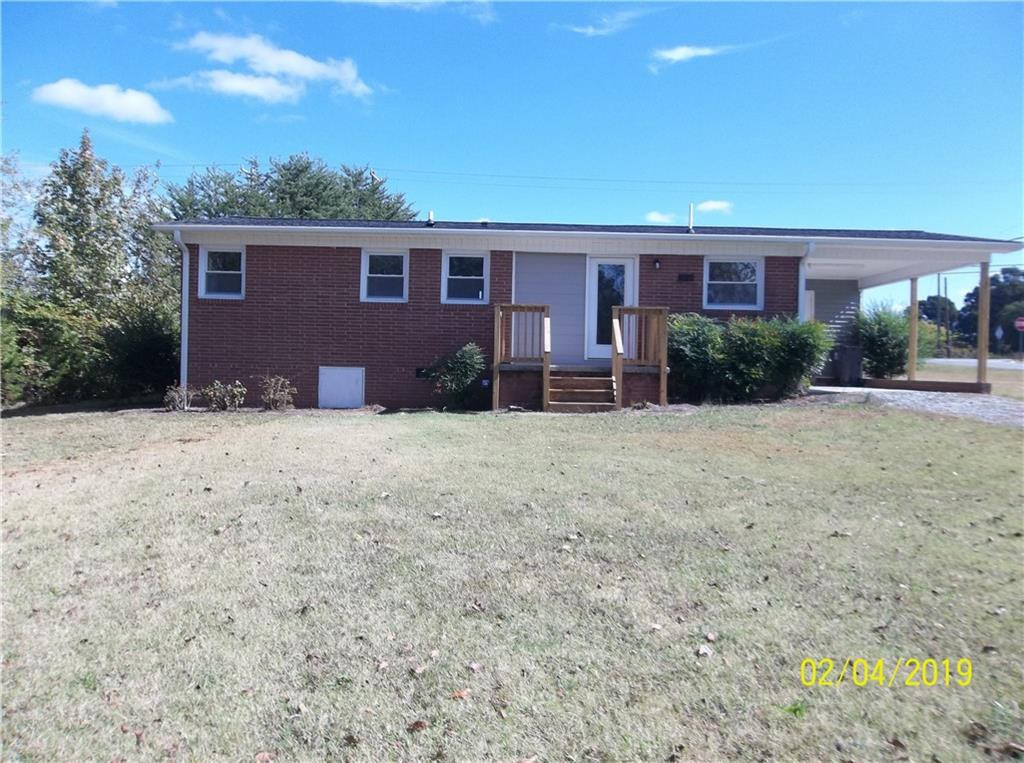 1018 Roxboro Street Haw River, NC 27258 - Photo 4 of 29 Photo 4