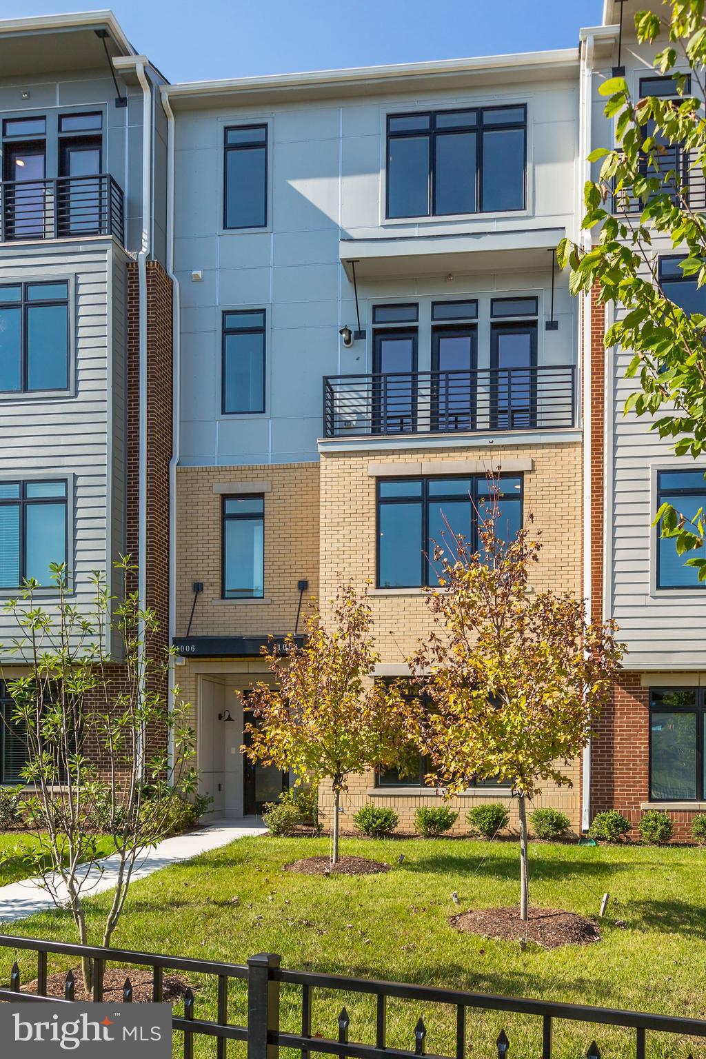 1006 Ribbon Limestone Terrace Southeast Leesburg, VA 20175 - Photo 1 of 40 Gallery Image 1