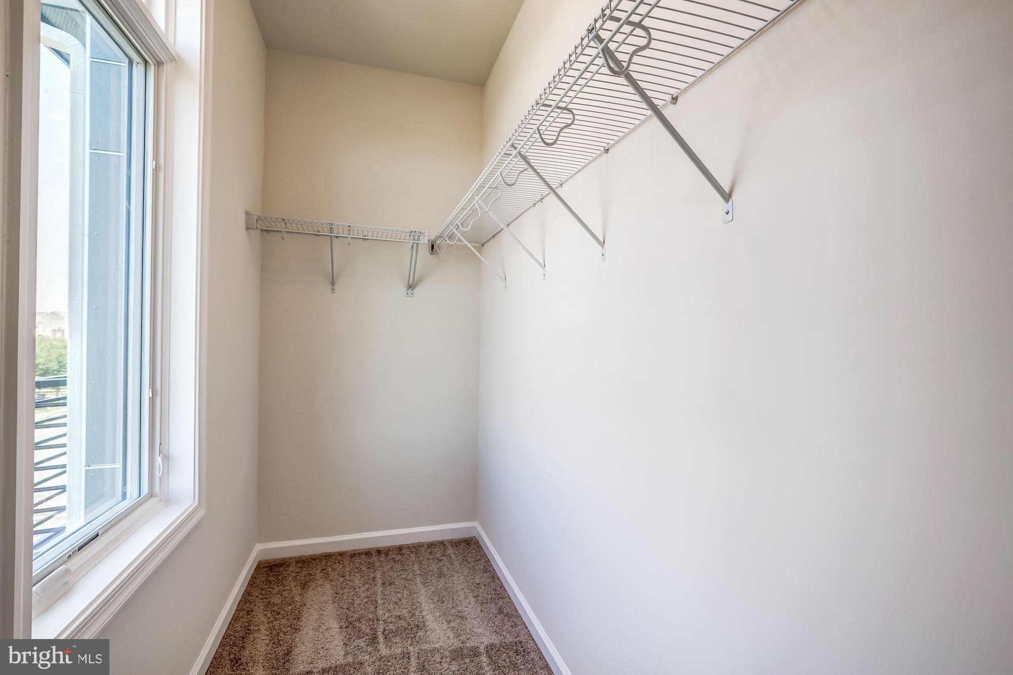 1006 Ribbon Limestone Terrace Southeast Leesburg, VA 20175 - Photo 26 of 40 Gallery Image 26