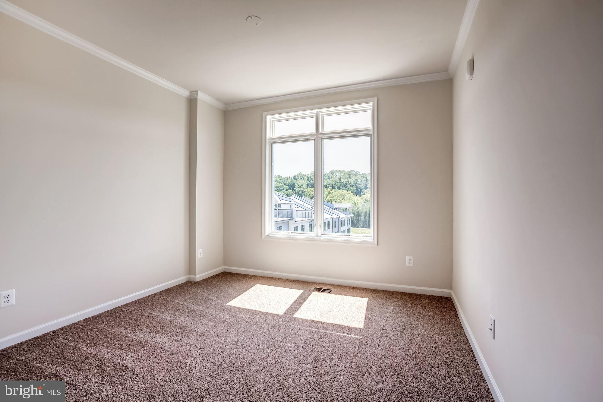 1006 Ribbon Limestone Terrace Southeast Leesburg, VA 20175 - Photo 31 of 40 Gallery Image 31