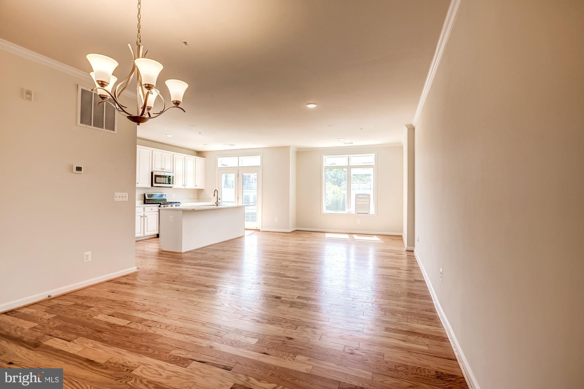 1006 Ribbon Limestone Terrace Southeast Leesburg, VA 20175 - Photo 10 of 40 Gallery Image 10