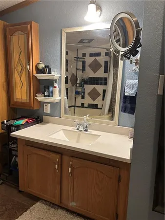 $300,000 | 28846 251st Street, Easton, KS 66020