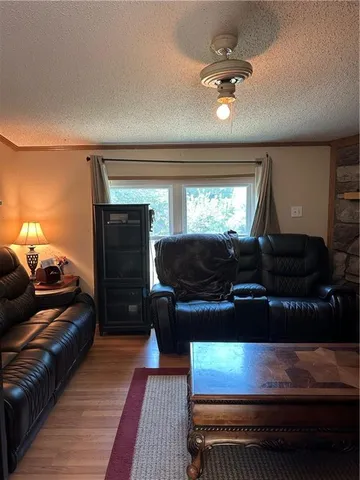 $340,000 | 28846 251st Street, Easton, KS 66020