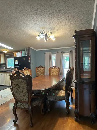 $300,000 | 28846 251st Street, Easton, KS 66020