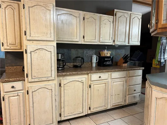 $340,000 | 28846 251st Street, Easton, KS 66020