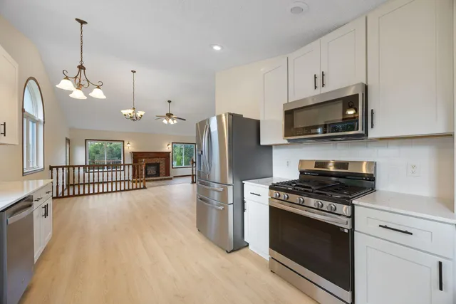 $354,900 | 945 Acacia Circle, Annandale, MN 55302