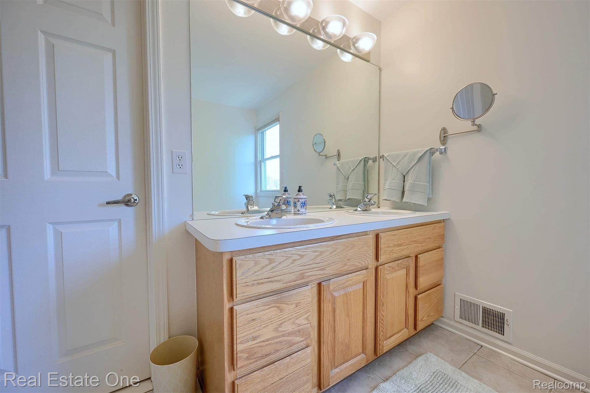 1762 Ring Neck Drive Rochester, MI 48307 - Photo 16 of 48 Master Bathroom w/ Dual Sinks