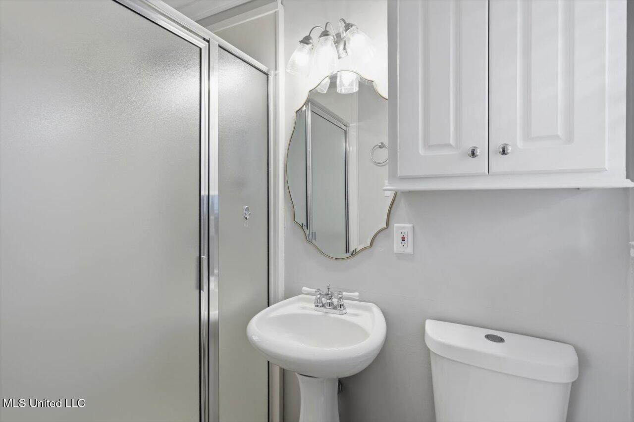 225 Maxine Drive Pearl, MS 39208 - Photo 23 of 37 23-225 Maxine Dr _ Home Tours MS