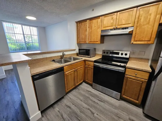 $1,800 | 12118 St Andrews Place, Unit 108, Miramar, FL 33025