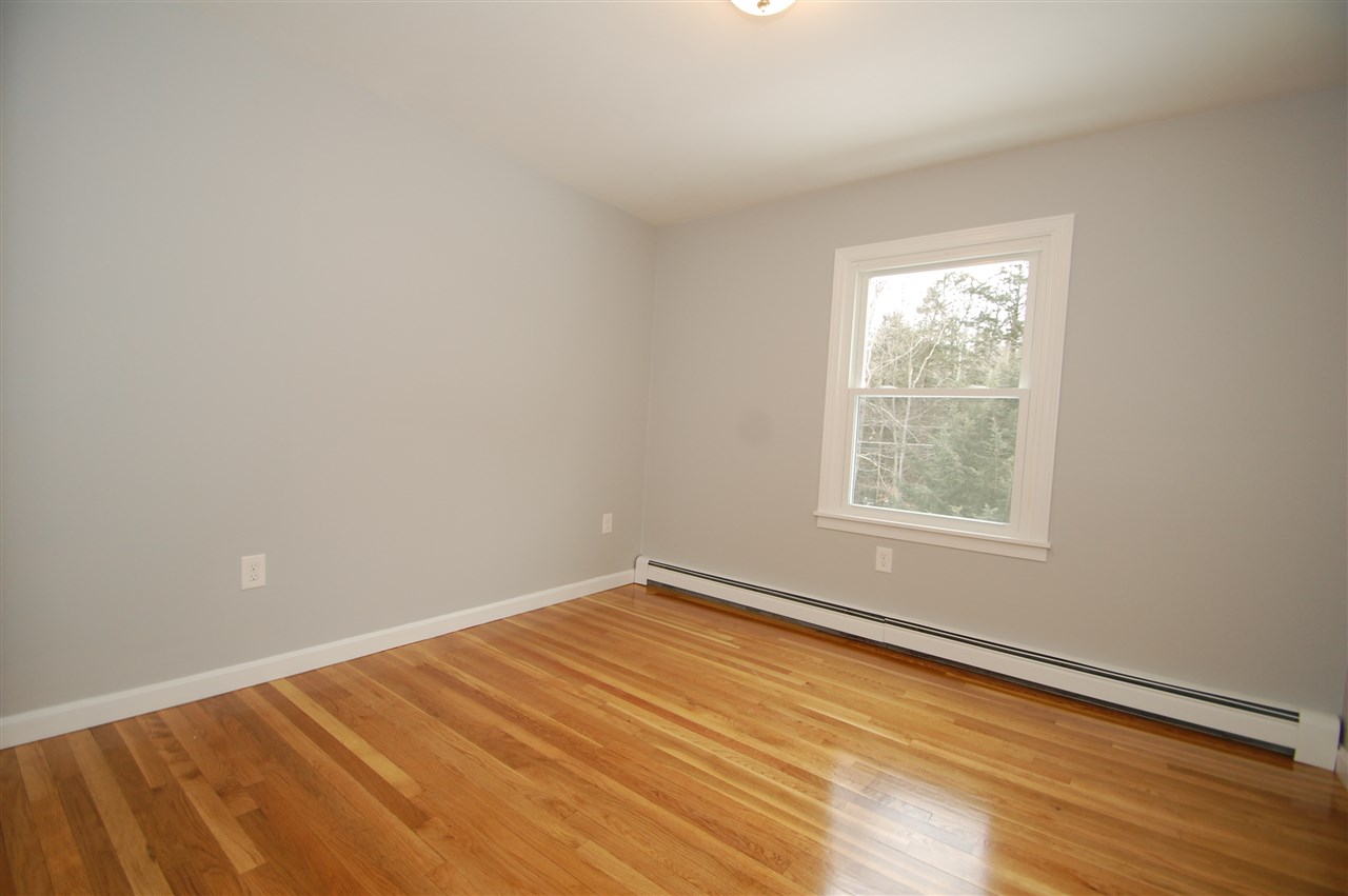 46 New Boston Road Amherst, NH 03031 - Photo 9 of 13