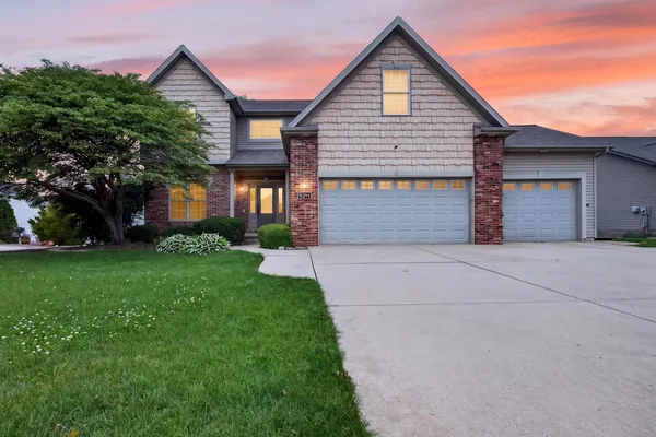 $440,000 | 2713 Piney Run, Bloomington, IL 61705