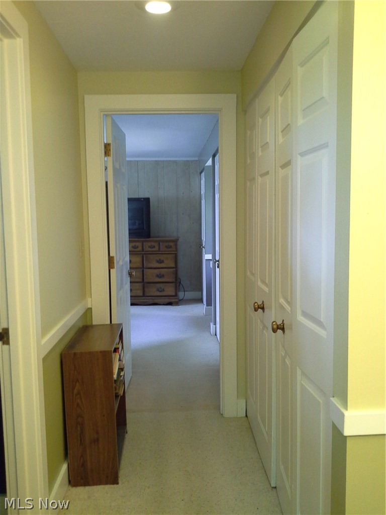 17295 Old State Road Middlefield, OH 44062 - Photo 18 of 34