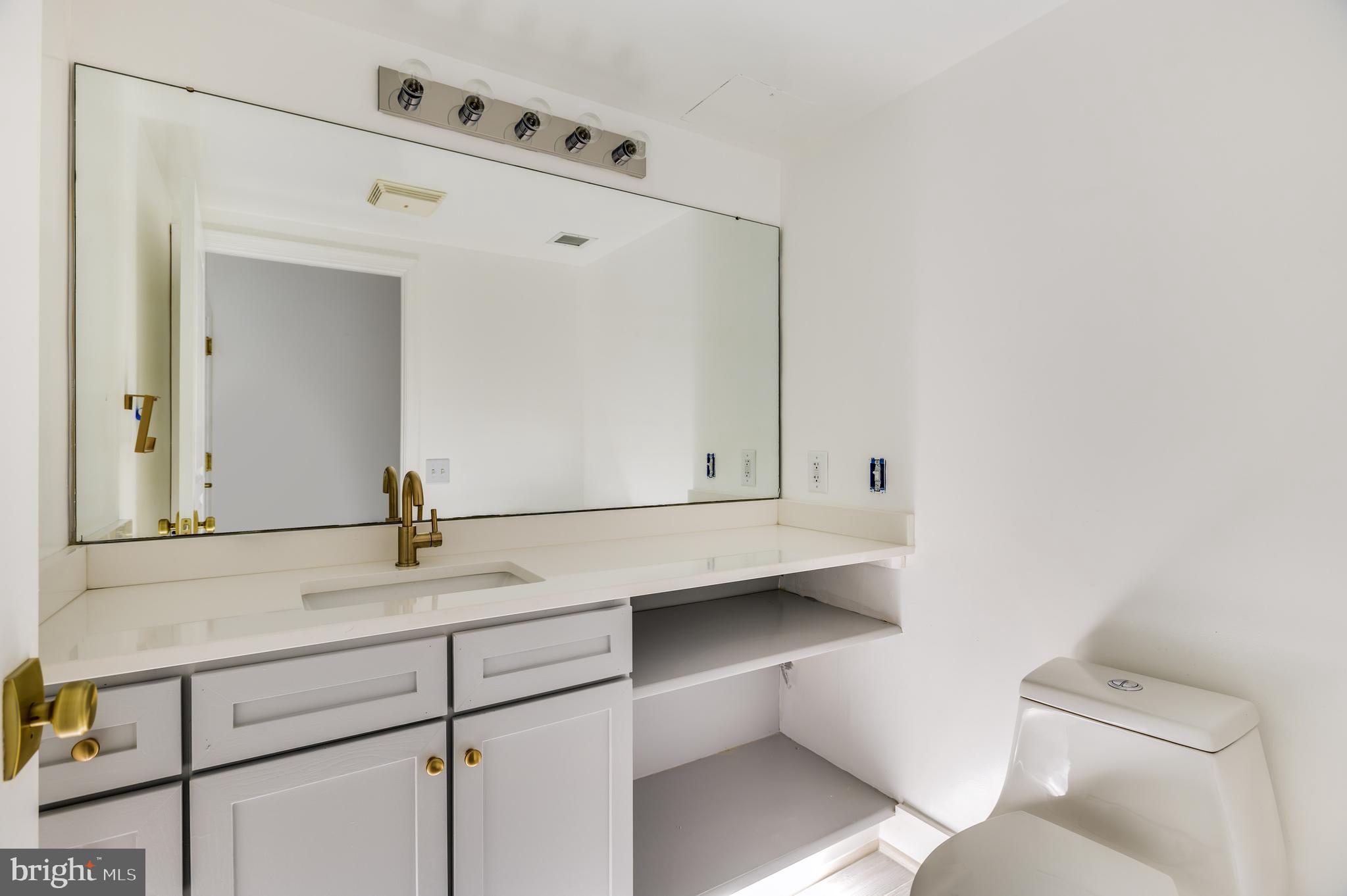 631 D Street Northwest, Unit 242 Washington, DC 20004 - Photo 16 of 52