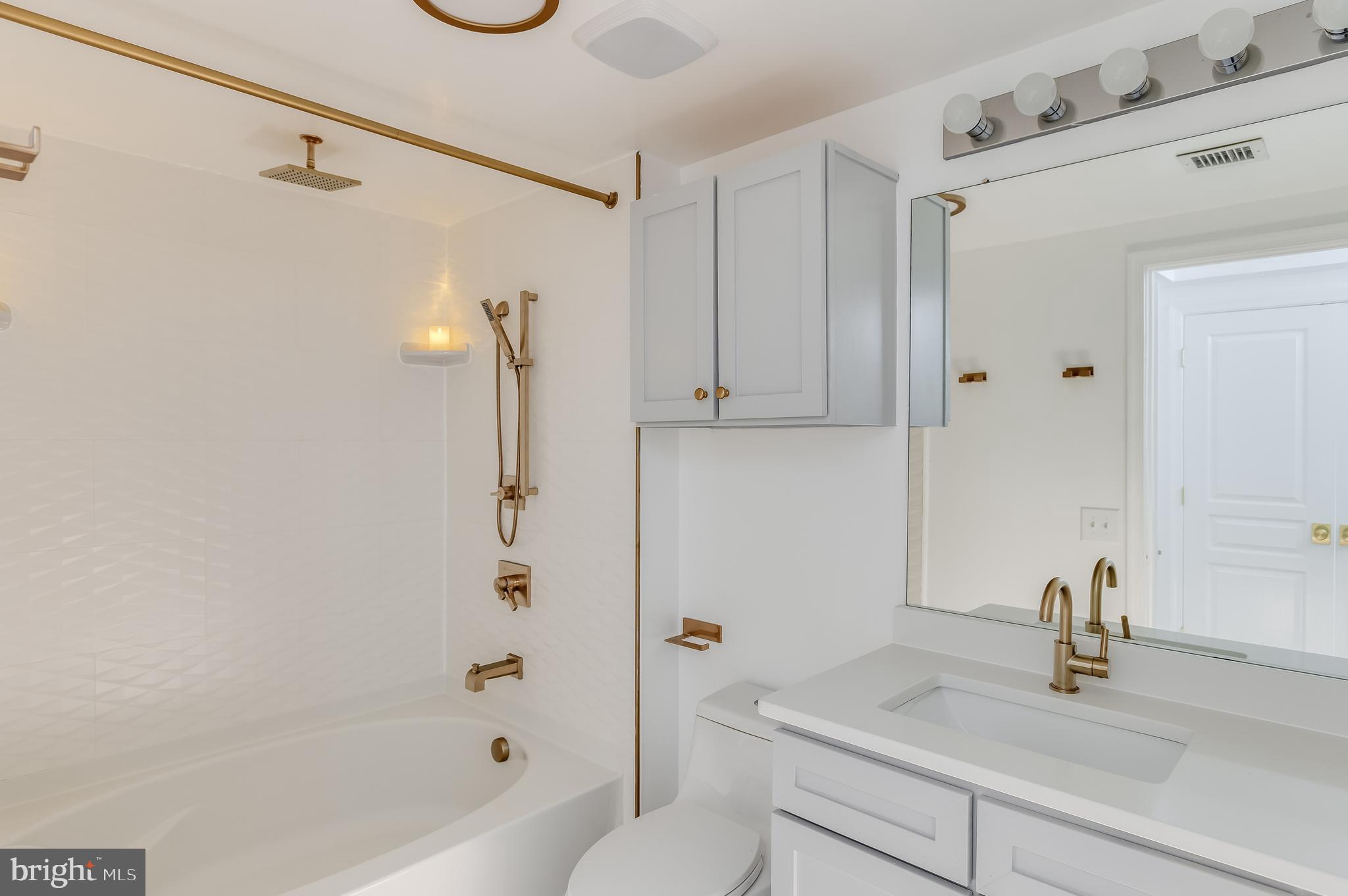 631 D Street Northwest, Unit 242 Washington, DC 20004 - Photo 25 of 52