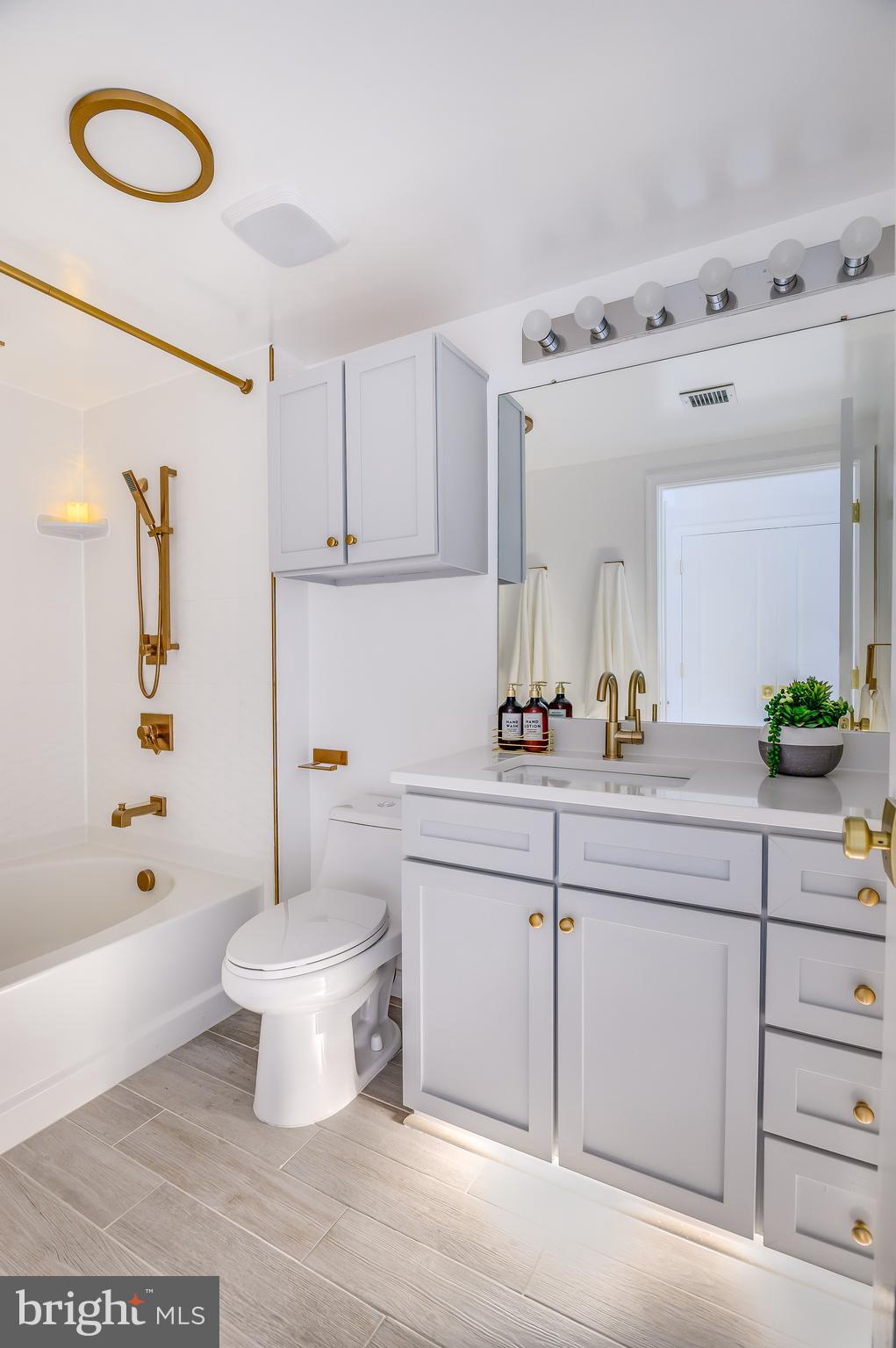 631 D Street Northwest, Unit 242 Washington, DC 20004 - Photo 26 of 52