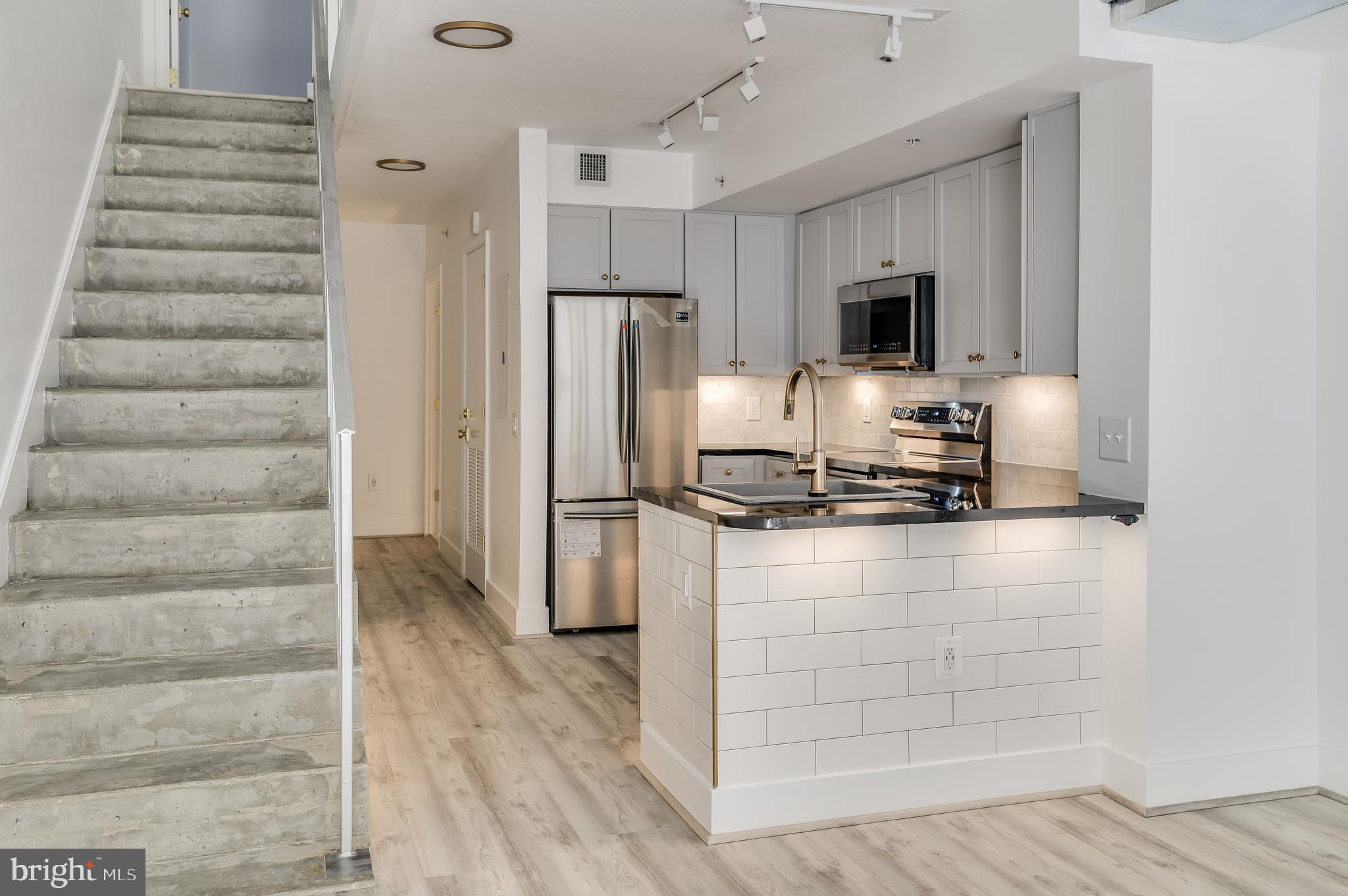 631 D Street Northwest, Unit 242 Washington, DC 20004 - Photo 10 of 52