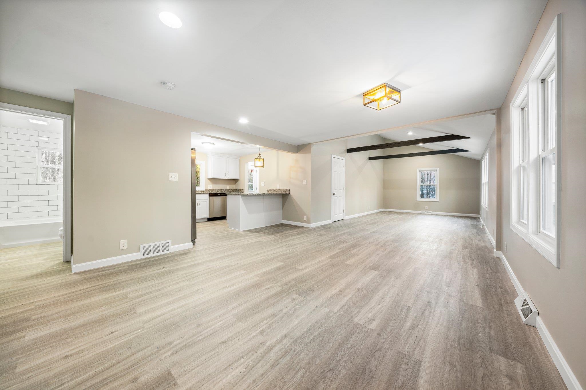 50 Hampstead Road Sandown, NH 03873 - Photo 3 of 21