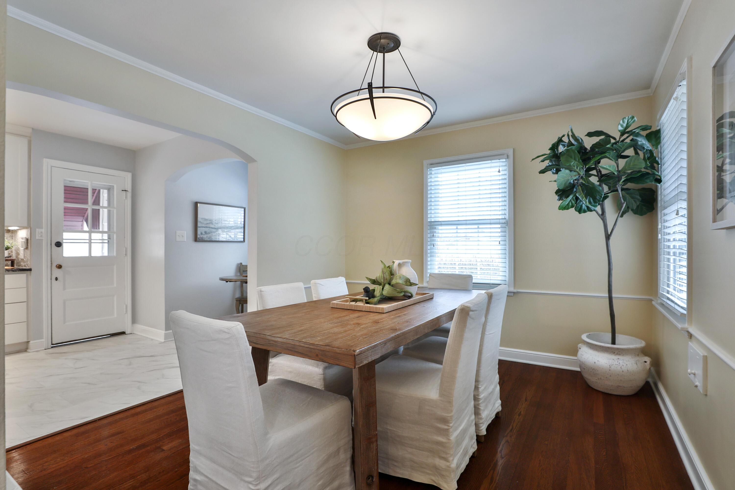 398 Fallis Road Columbus, OH 43214 - Photo 11 of 59 Dining Room