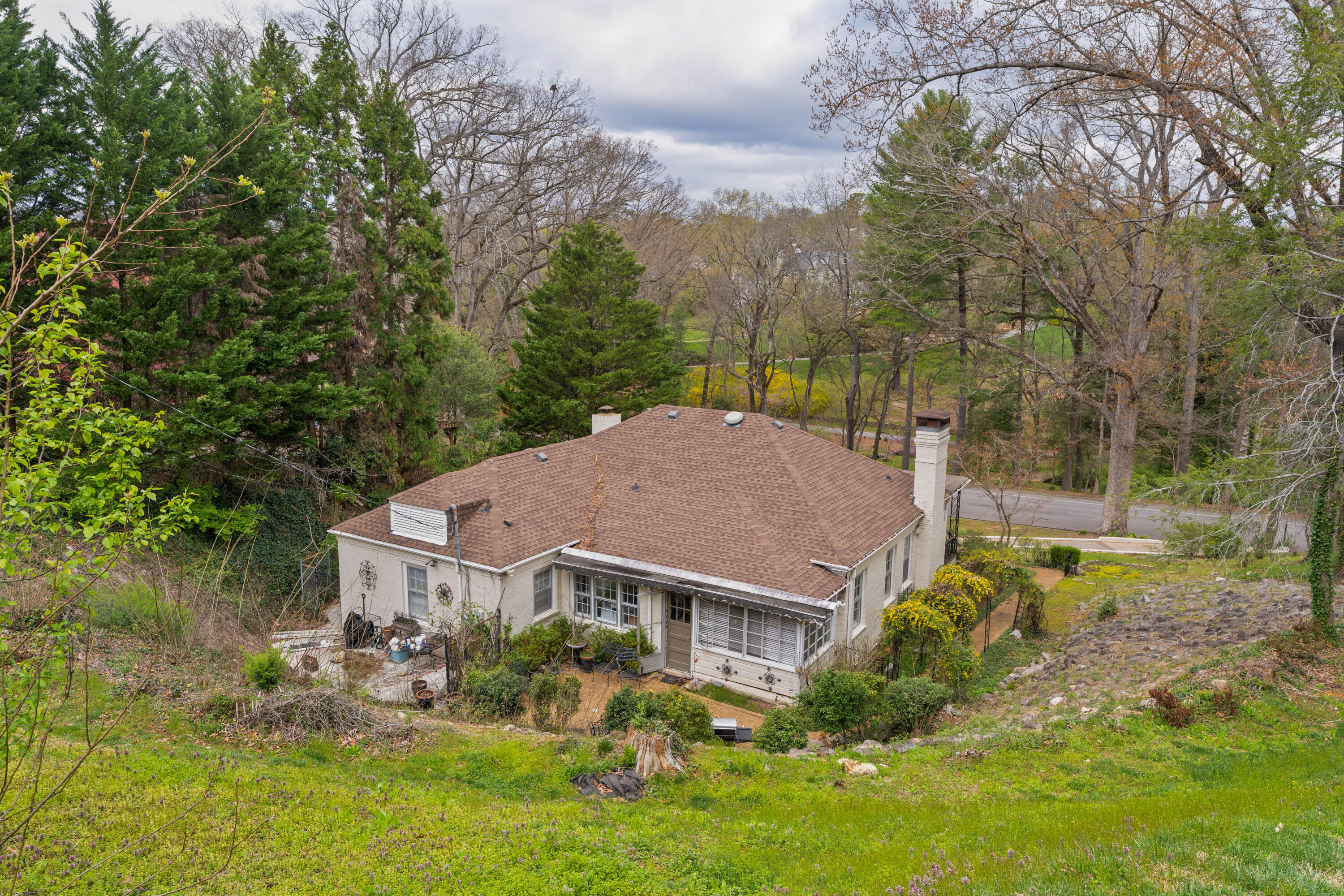 1608 Riverview Road Chattanooga, TN 37405 - Photo 24 of 31 29 - 1608 Riverview Road - Exterior