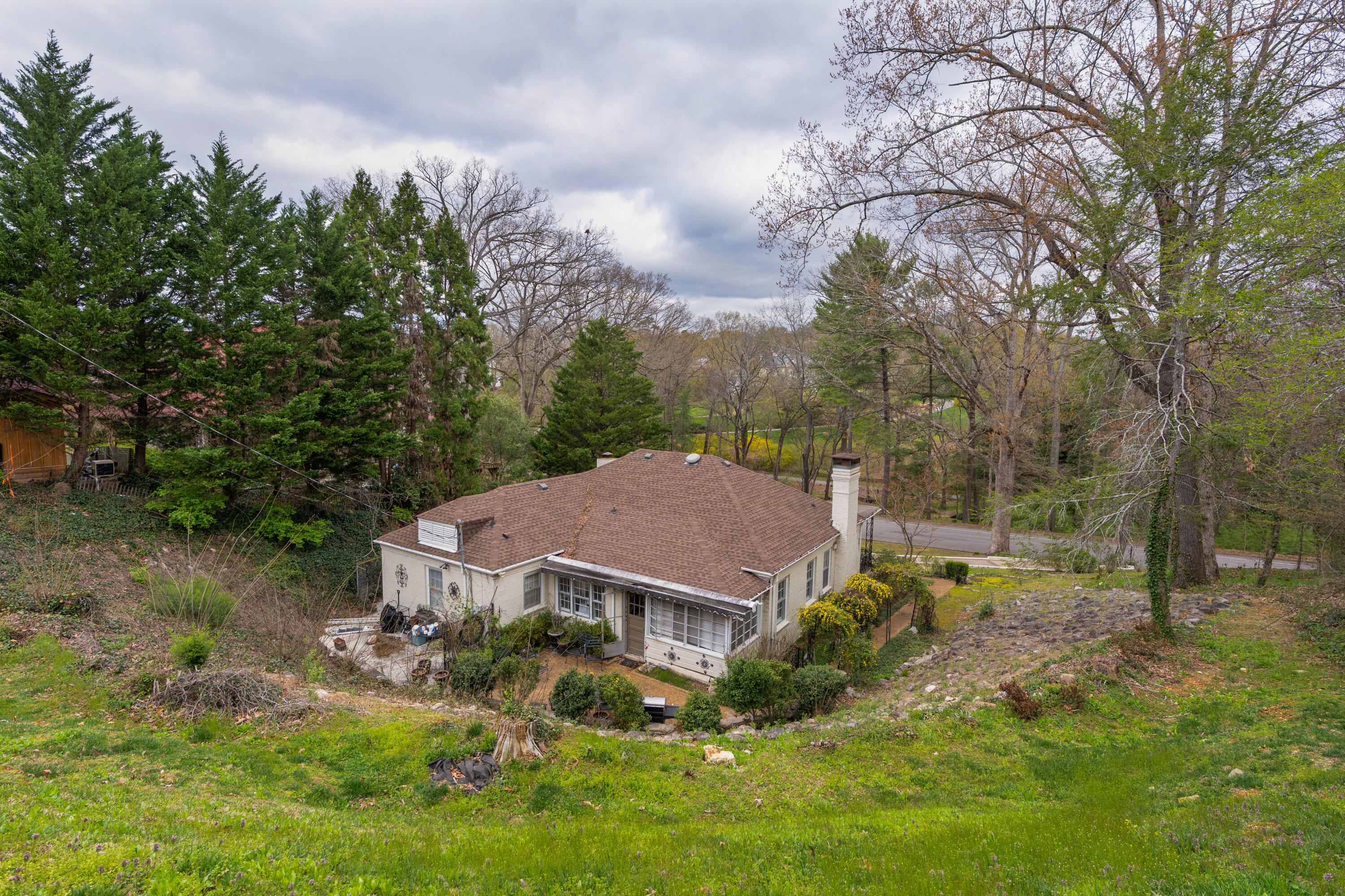 1608 Riverview Road Chattanooga, TN 37405 - Photo 25 of 31 30 - 1608 Riverview Road - Exterior