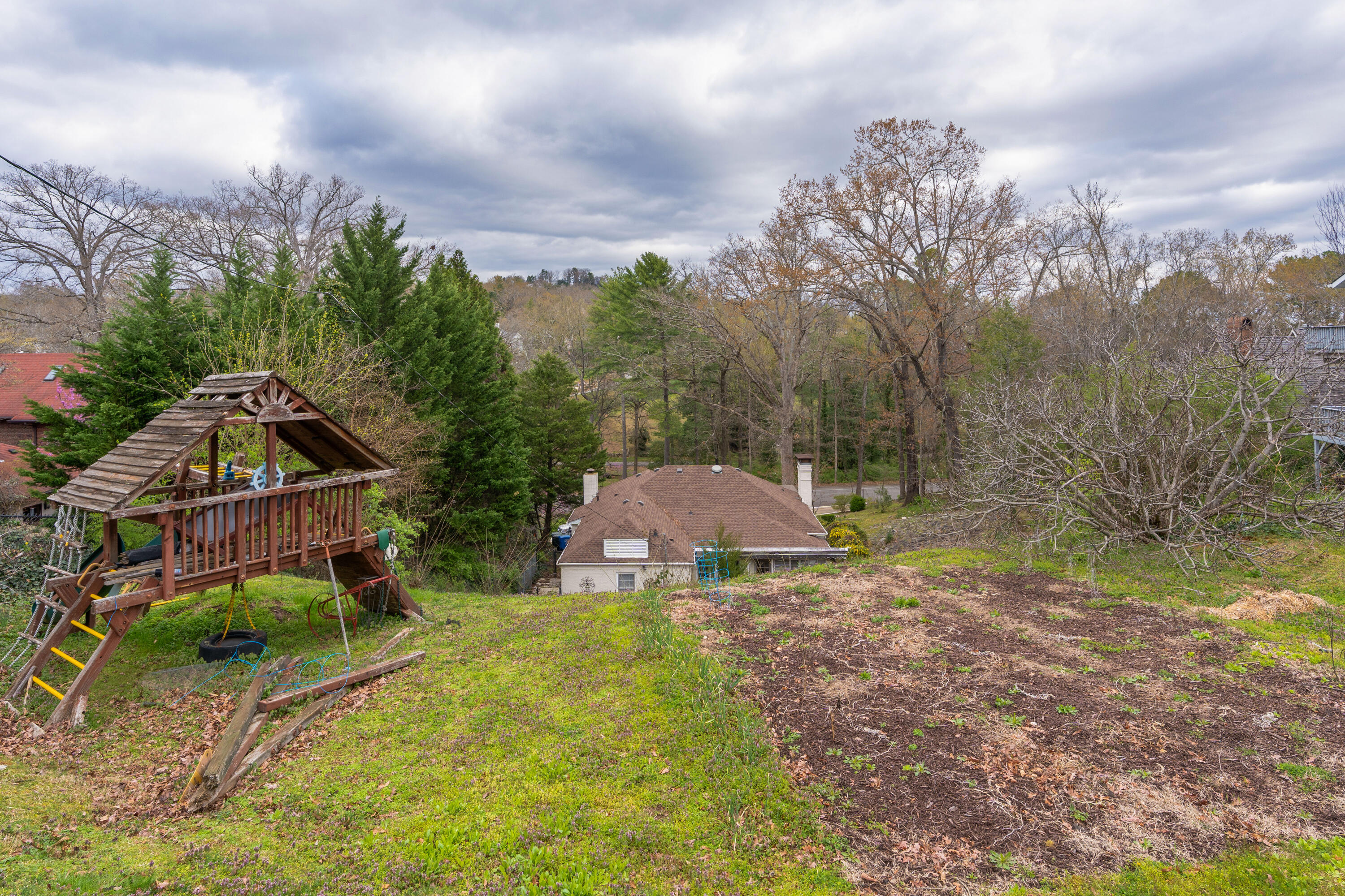 1608 Riverview Road Chattanooga, TN 37405 - Photo 27 of 31 32 - 1608 Riverview Road - Exterior