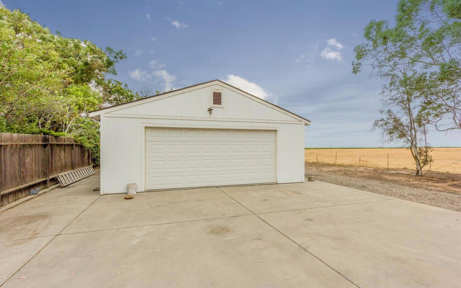 14132 Skyview Road Madera, CA 93636 - Photo 20 of 28 Gallery Image 20