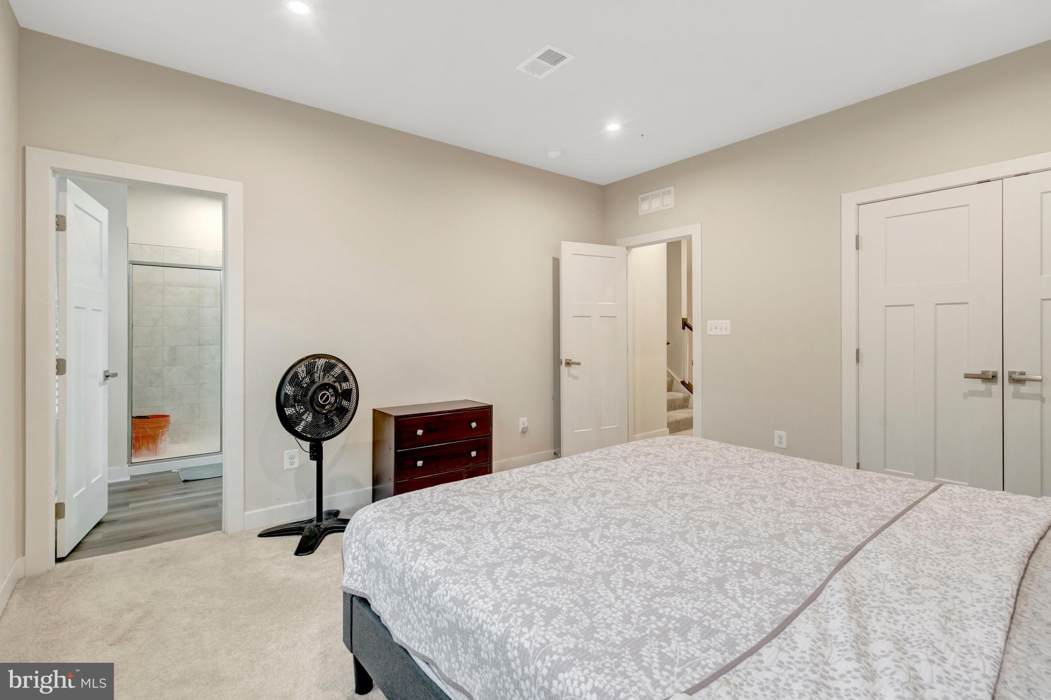 42558 Invergordon Terrace Sterling, VA 20166 - Photo 24 of 38
