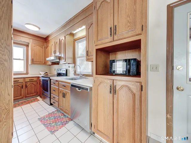 $1,600 | 176 New Litchfield Street, Torrington, CT 06790