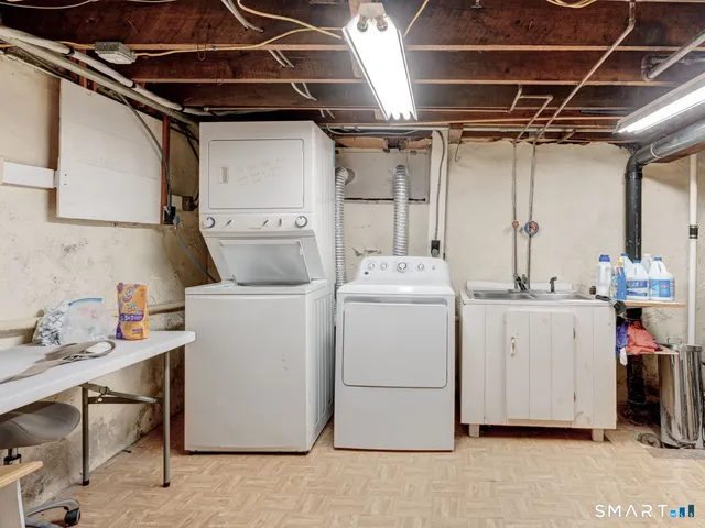 $1,600 | 176 New Litchfield Street, Torrington, CT 06790