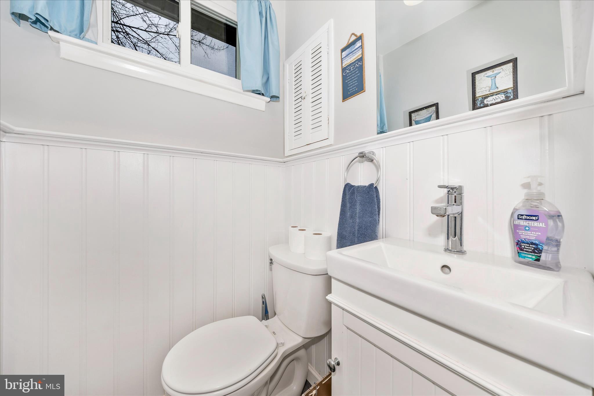 18826 Preston Road Hagerstown, MD 21742 - Photo 31 of 60 Powder Room