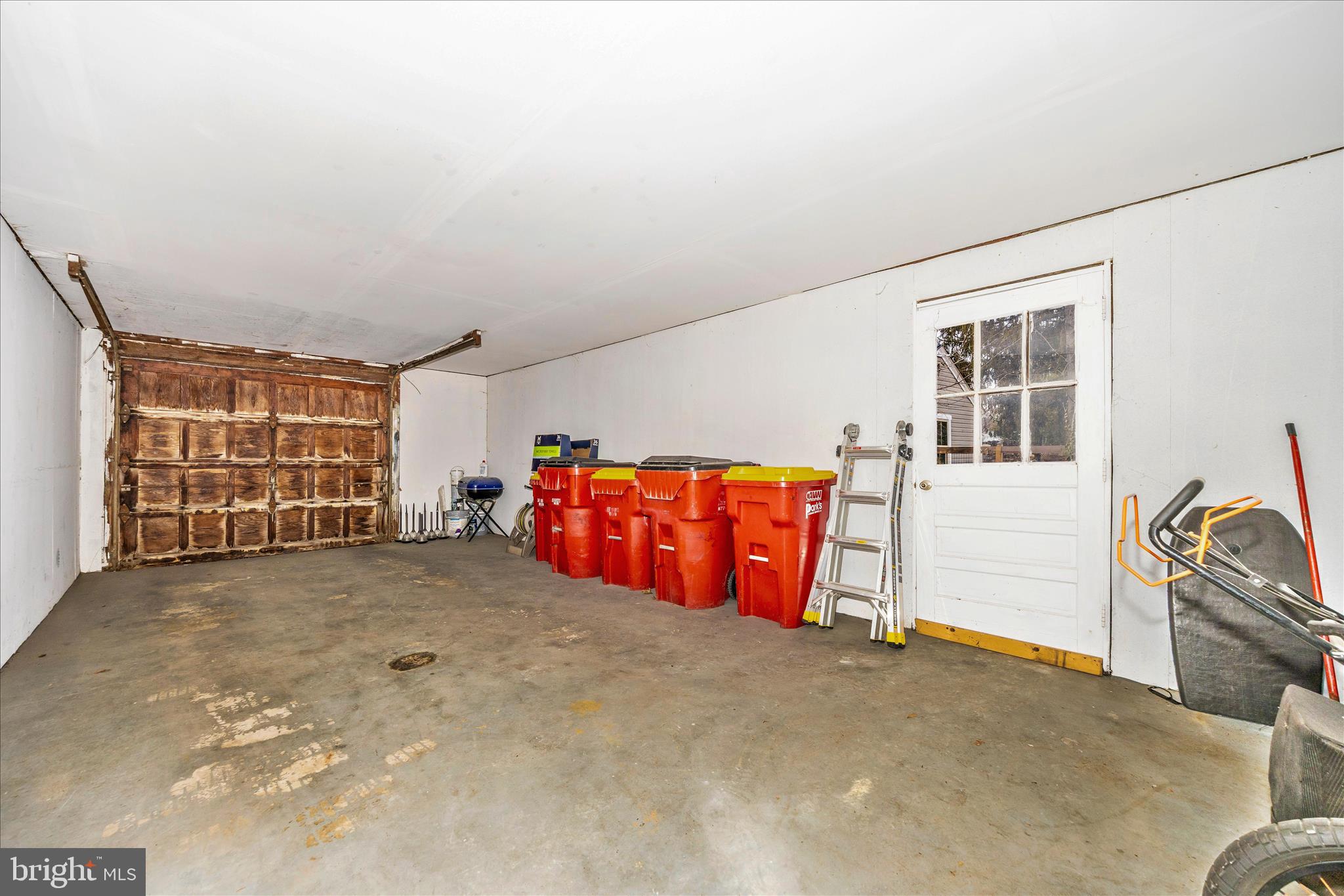 18826 Preston Road Hagerstown, MD 21742 - Photo 59 of 60 Garage