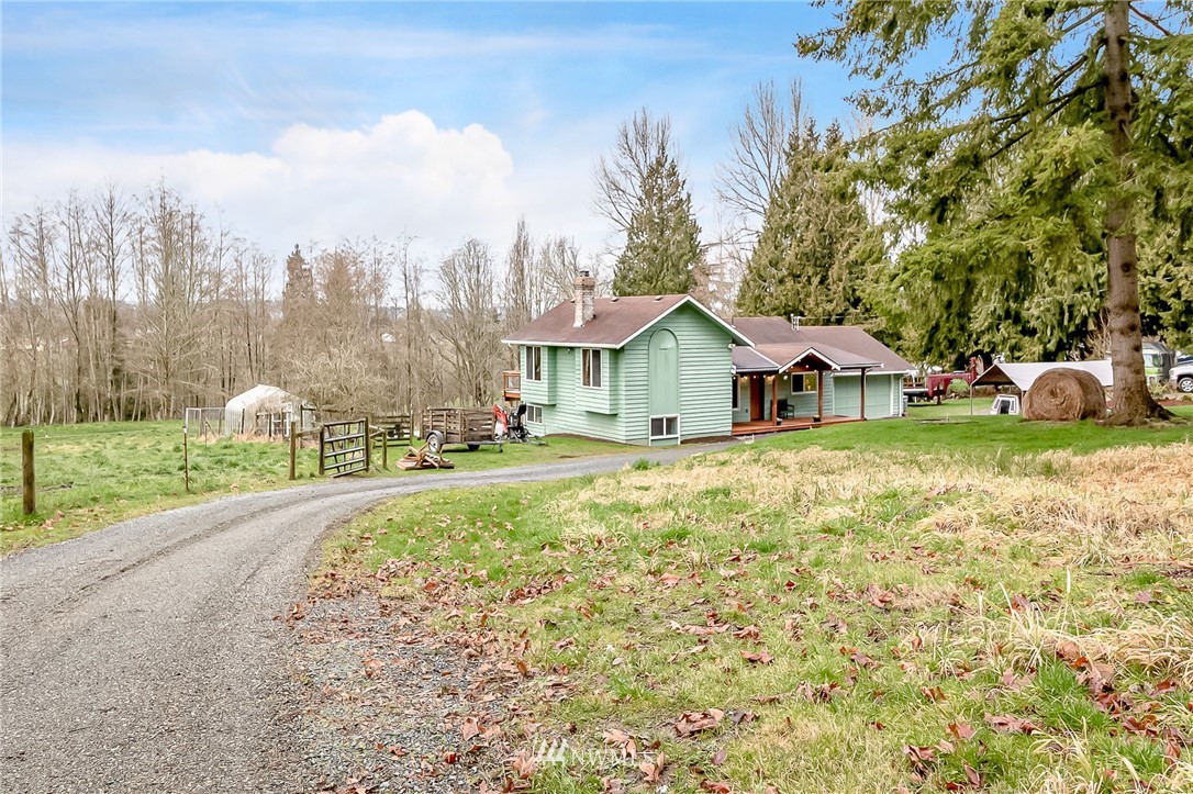 7010 Foster Slough Road Snohomish, WA 98290 - Photo 4 of 29 Gallery Image 4