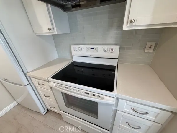 $2,395 | 2070 Avenida Placida, Unit 3, Simi Valley, CA 93063