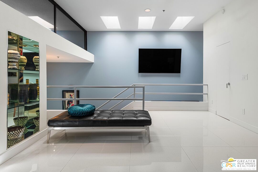 240 West Stevens Road Palm Springs, CA 92262 - Photo 2 of 33 Gallery Image 2