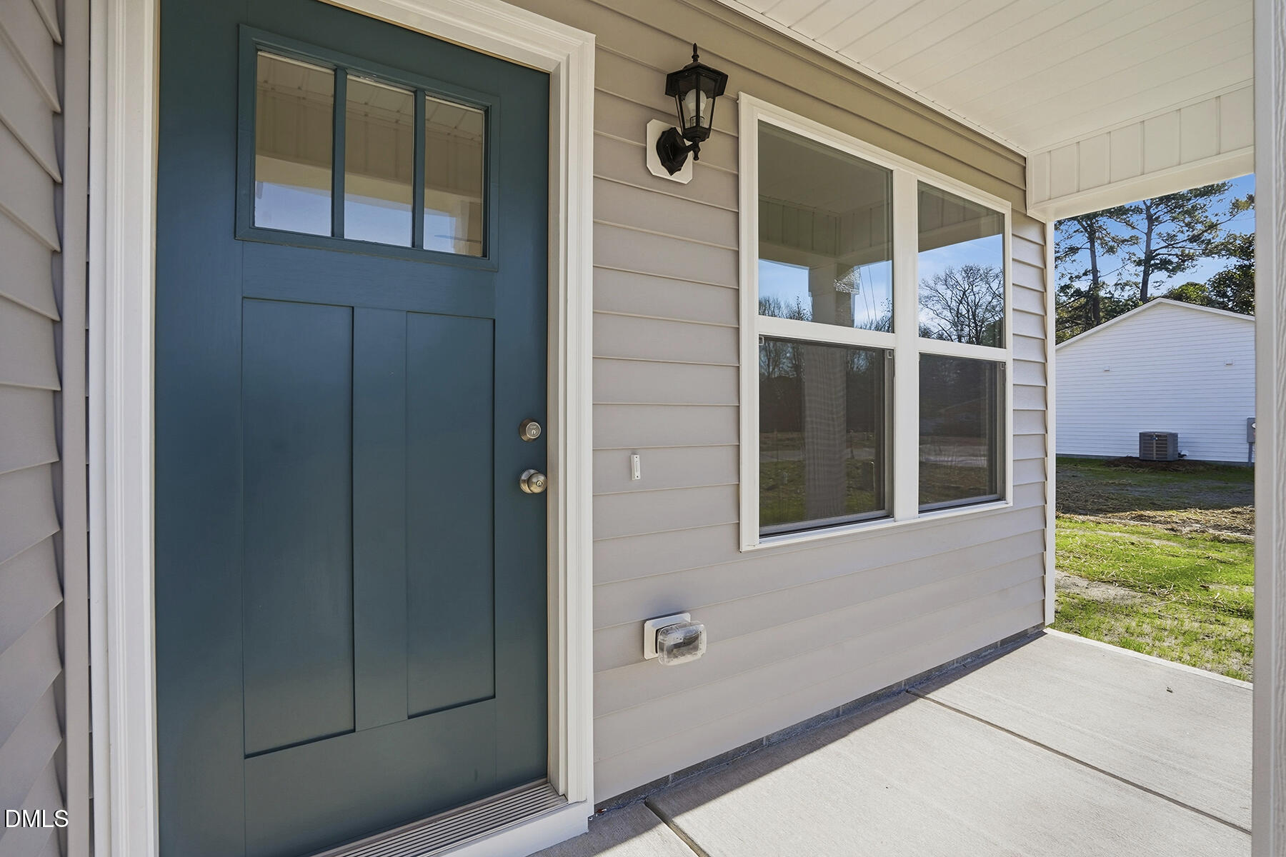 218 Rae Street Warsaw, NC 28398 - Photo 4 of 31 a view of a house with a porch