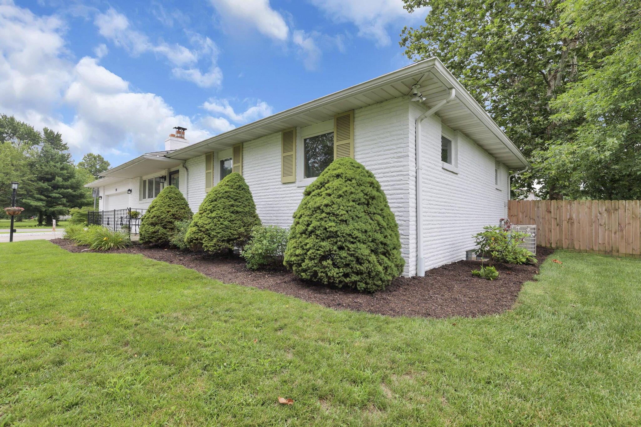 54 Barry Road Southwest Reynoldsburg, OH 43068 - Photo 5 of 54 5-web-or-mls-0N4A1508