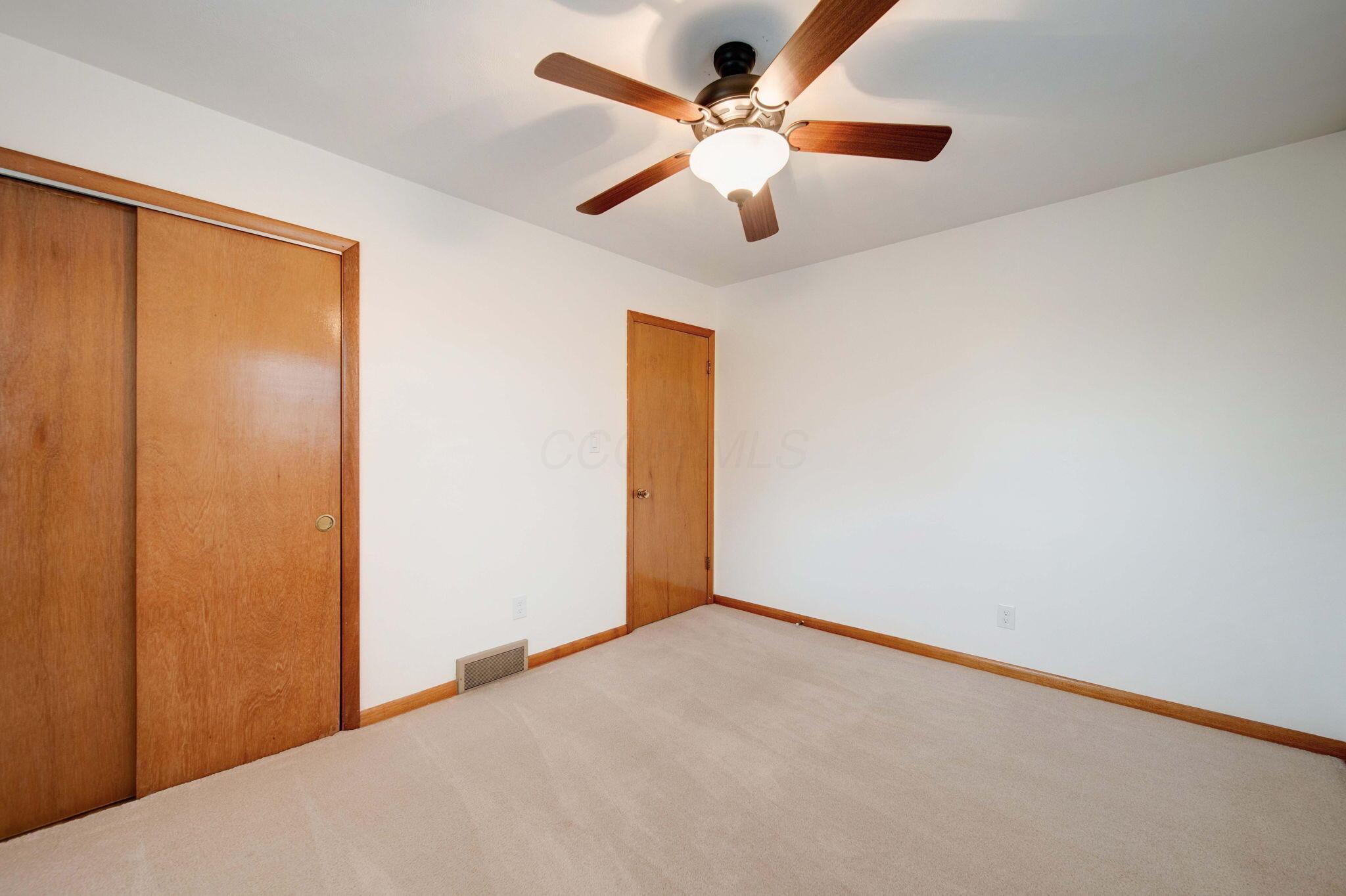 856 Bernhard Road Columbus, OH 43213 - Photo 7 of 20 Bedroom 1