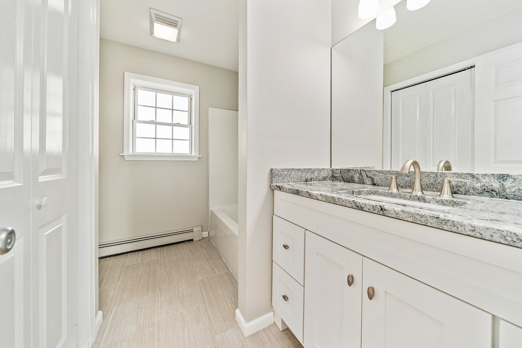 231 Ridge Road Marshfield, MA 02050 - Photo 9 of 21 Gallery Image 9