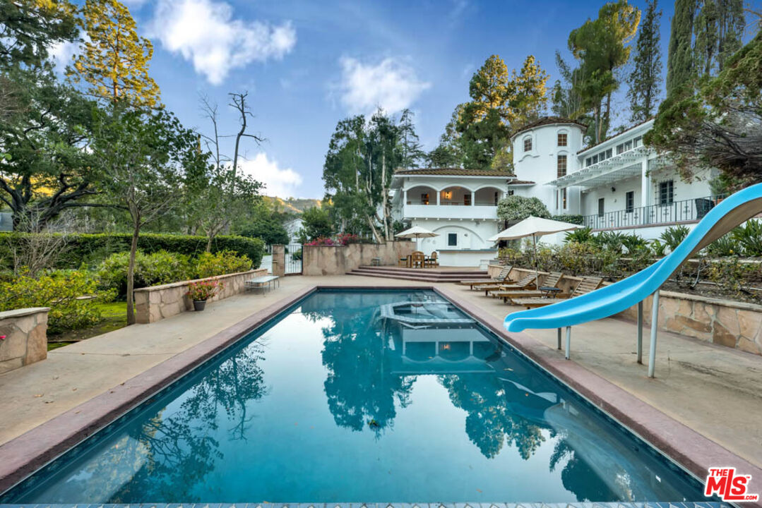 3405 Fryman Road Studio City, CA 91604 - Photo 17 of 28 a view of a lake from a balcony