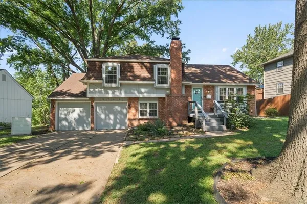 $345,000 | 9746 Eby Street, Overland Park, KS 66212