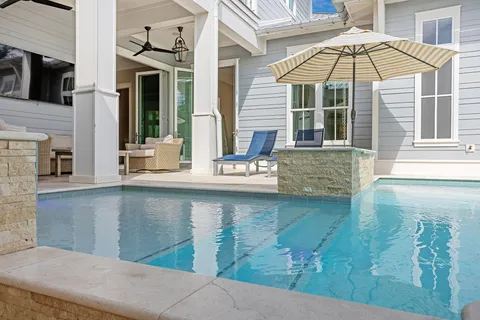 a close view of sink