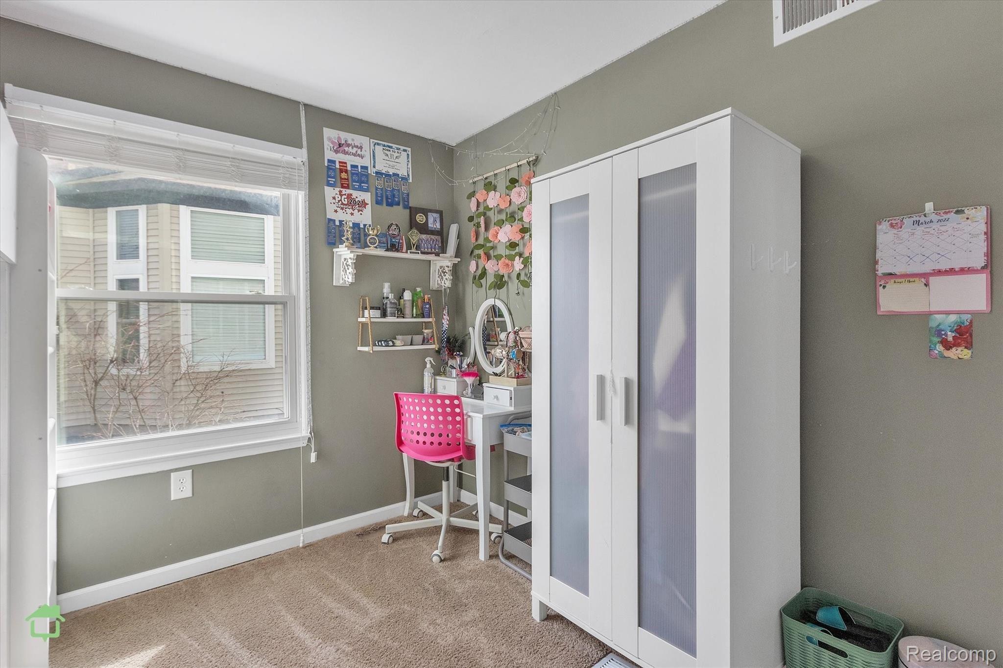 1235 Knightsbridge Road Canton, MI 48187 - Photo 14 of 40 17-1235-Knightsbridge-rd-WindowStill-Real-Estate-Photography-17.jpg