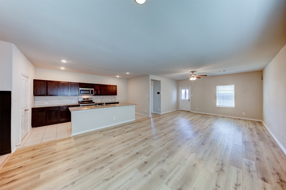 2164 Dale Street Alvin, TX 77511 - Photo 9 of 35
