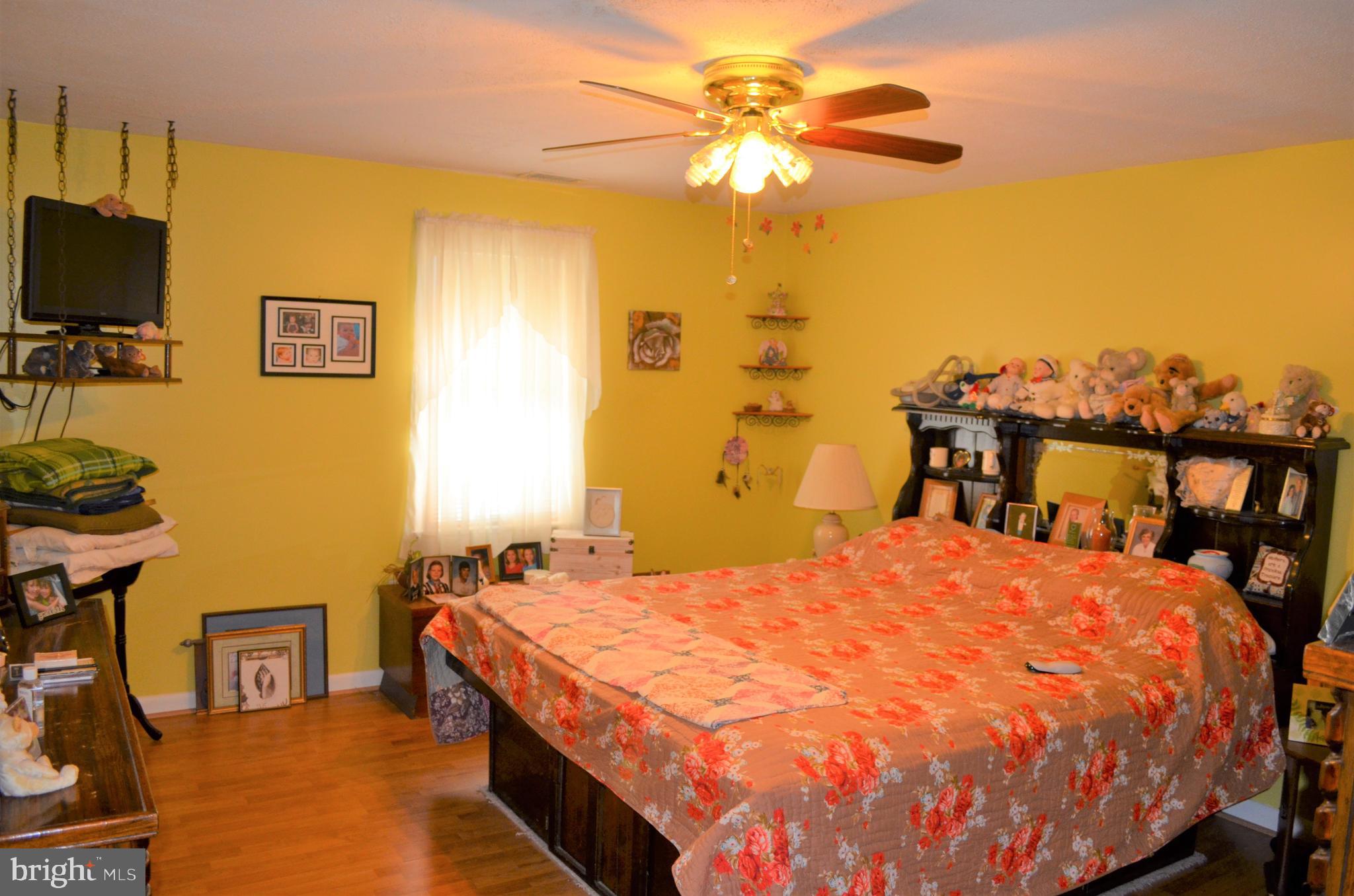 4918 Rullman Road Shady Side, MD 20764 - Photo 12 of 25 1st floor master bed