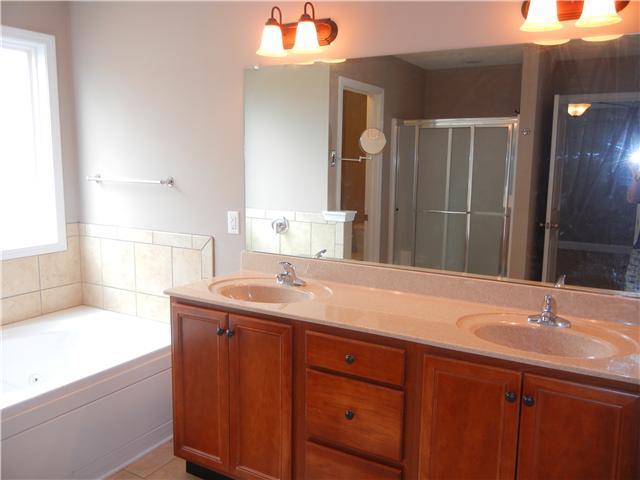 2190 Powell Road Clarksville, TN 37043 - Photo 11 of 19 Gallery Image 11