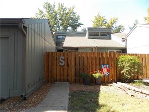 640 Cobblestone Road Avon, IN 46123 - Photo 2 of 42 Gallery Image 2