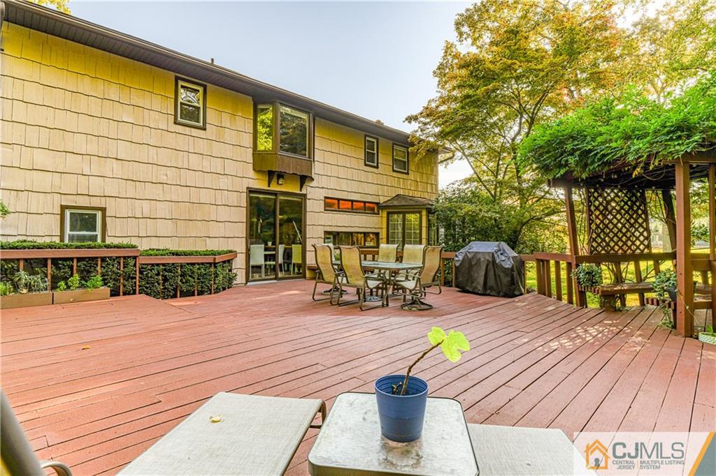 26 Woodmere Road North Brunswick, NJ 08902 - Photo 47 of 49 Gallery Image 47